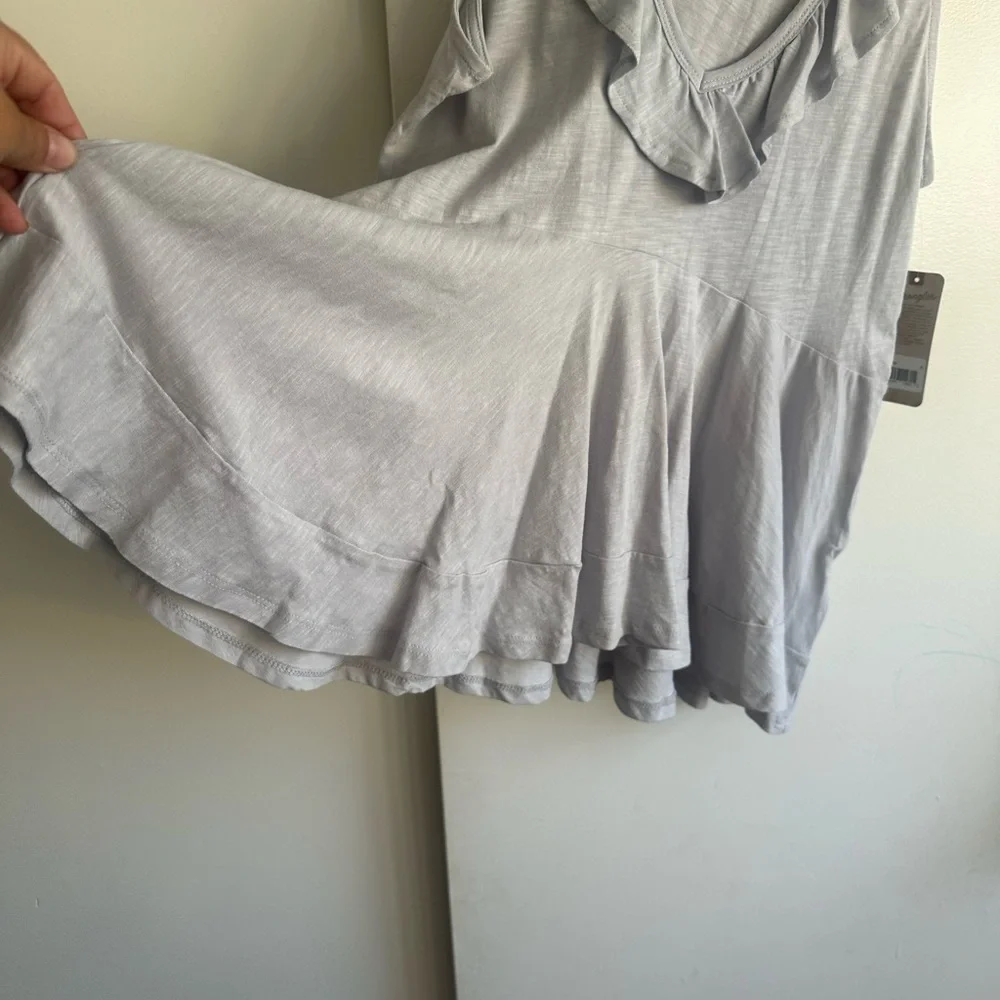 Wrangler Light Gray Ruffle V-Neck Tank Top - Picture 4 of 9